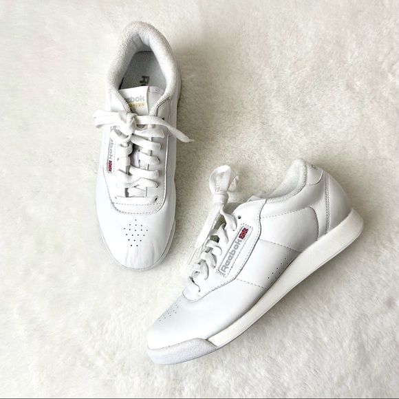 Reebok Shoes - REEBOK White Leather Tennis Shoes 6.5